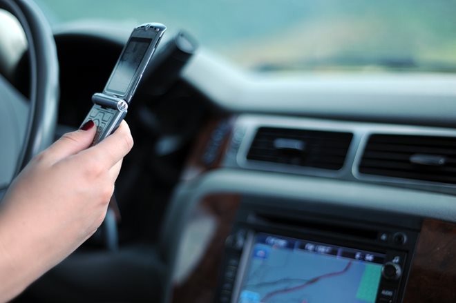 The Consequences of Texting and Driving and Hiring the Best Accident Lawyer