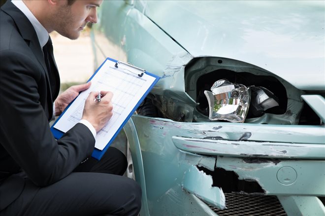 Ontario’s Insurance Laws with an Auto Accident Injury Lawyer